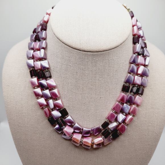 Vintage Japan 1950s Pink Lavender Pearl Finish 3 Strand Necklace 17” - Picture 3 of 13